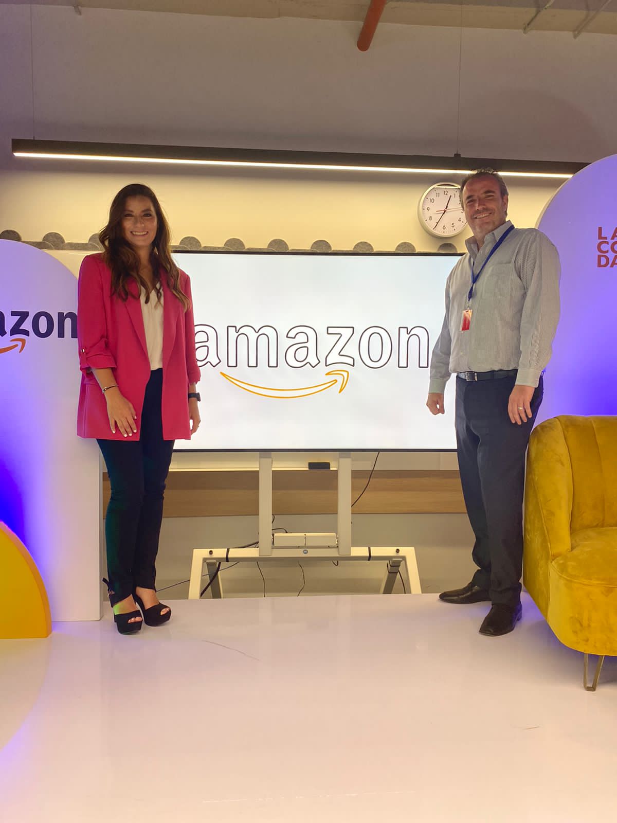 Equipo de Summa en oficinas de Amazon