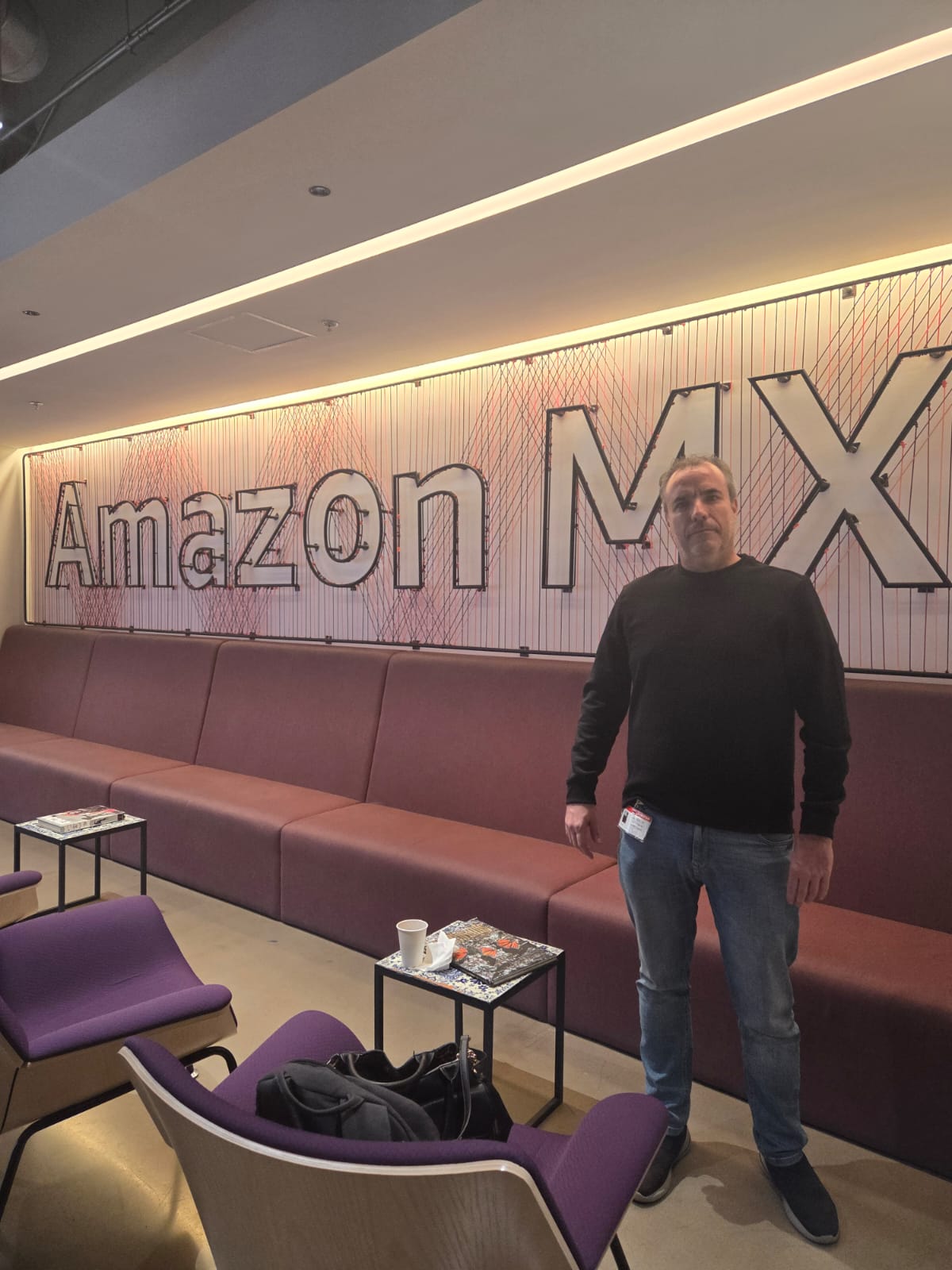 Summa en las oficinas de Amazon MX